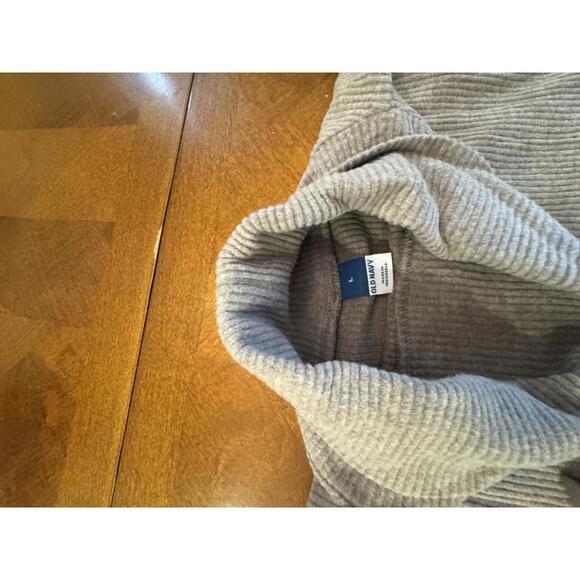 Old Navy Women's Gray Ribbed Turtleneck Top Size L - Picture 2 of 4